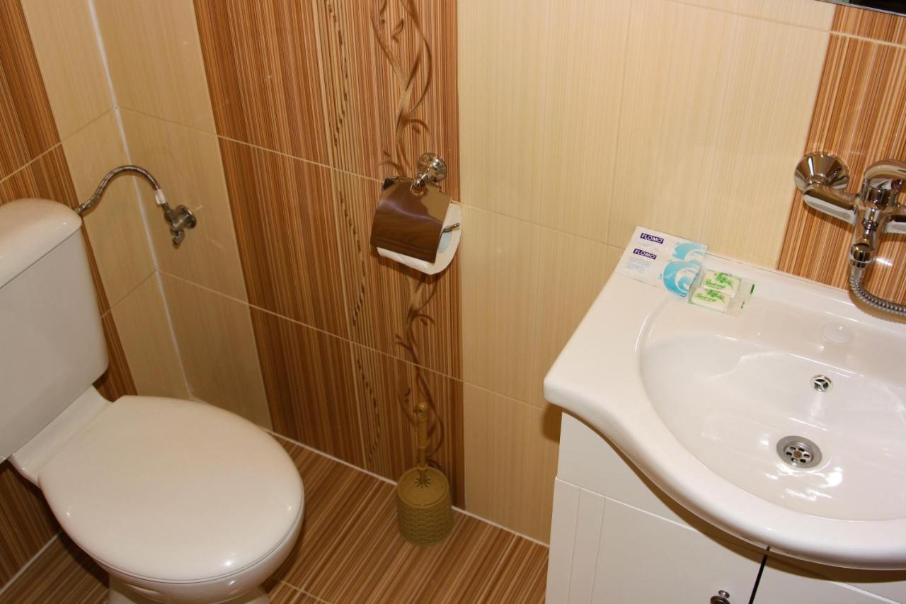 Къща Речен Шепот Hotel Kalofer Exterior photo